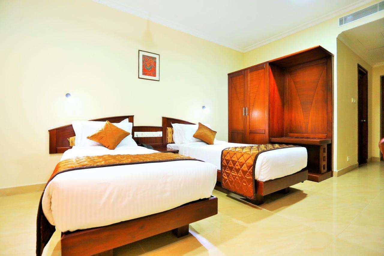 Hotel White City North Paravur Exterior foto